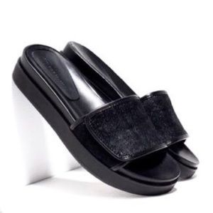 Zara Platform Slides | NWT
